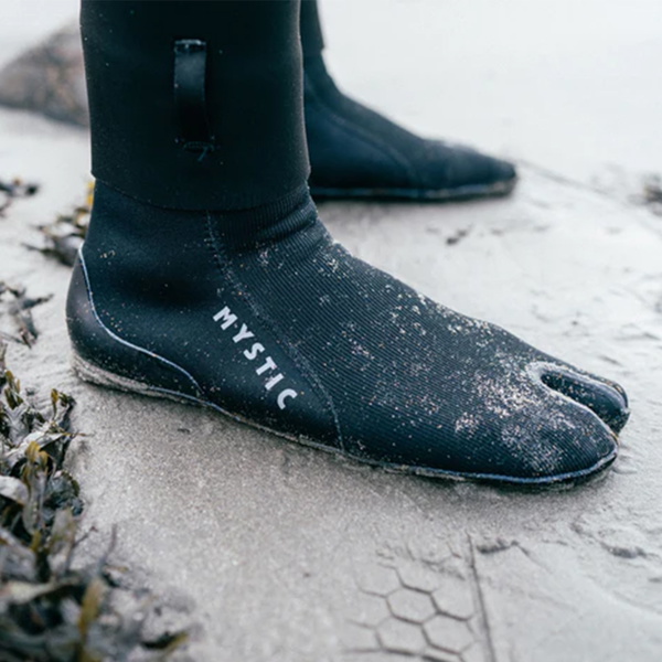 2026 Mystic Roam 3mm Split Toe Wetsuit Socks 35015.2300322 - Black